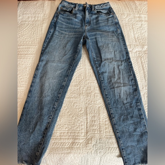 Mom Jeans - Picture 3 of 5